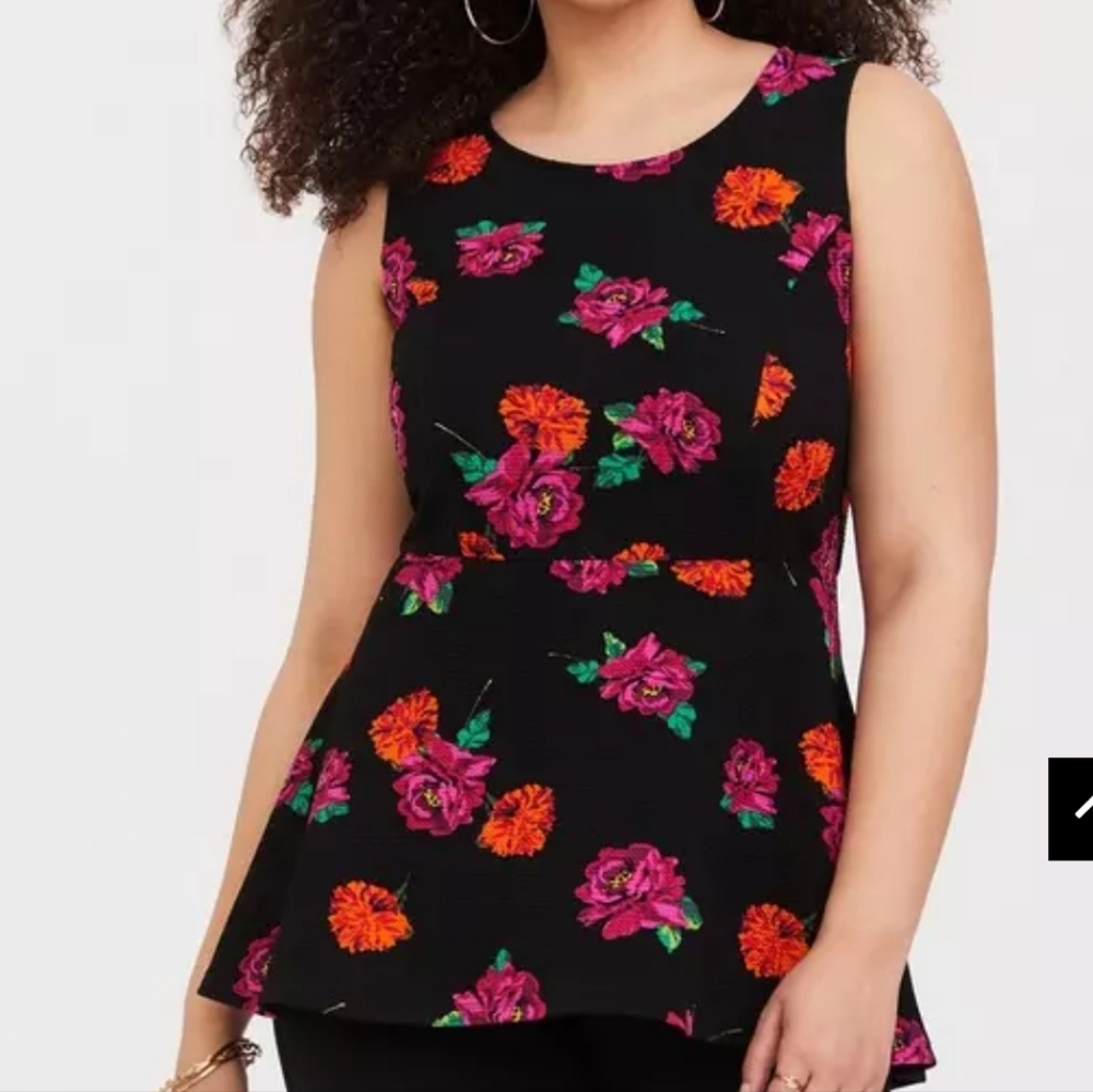 Torrid Black Floral Ponte Hi-Lo Top, Size 5x